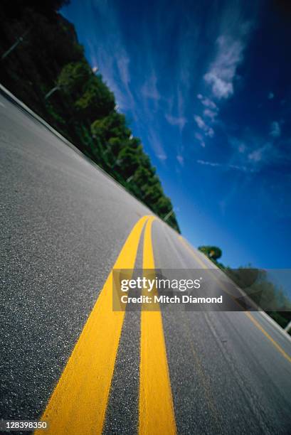 Solid Yellow Lines Photos and Premium High Res Pictures - Getty Images
