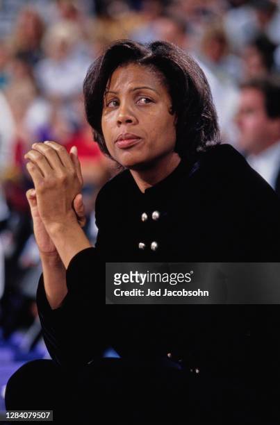 Cheryl Miller, Head Coach for the Phoenix Mercury during the WNBA Western Conference basketball game against the New York Liberty on 12th August 1997...