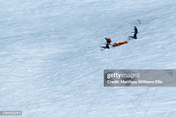 Alpine Rescue Alpine Rescue Team Photos and Premium High Res Pictures - Getty Images