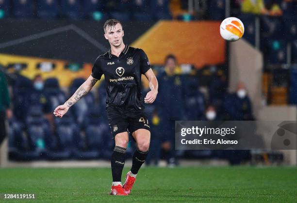 Eden Karzev of Maccabi Tel-Aviv FC in action during the UEFA Europa League Group I stage match between Villarreal CF and Maccabi Tel-Aviv FC at...