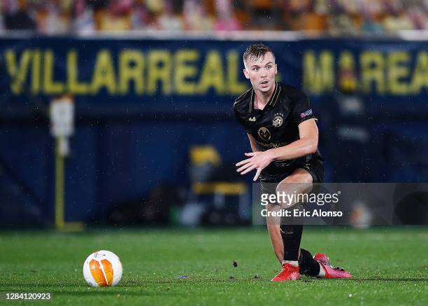 Eden Karzev of Maccabi Tel-Aviv FC in action during the UEFA Europa League Group I stage match between Villarreal CF and Maccabi Tel-Aviv FC at...