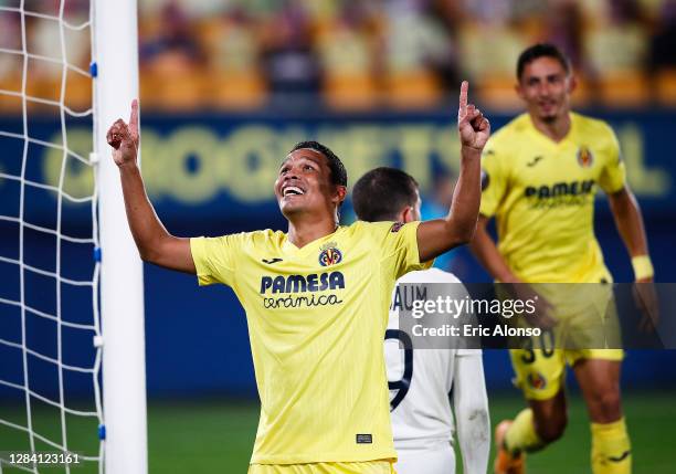 Carlos Bacca of Villarreal CF celebrates scoring his team's second goal during the UEFA Europa League Group I stage match between Villarreal CF and...