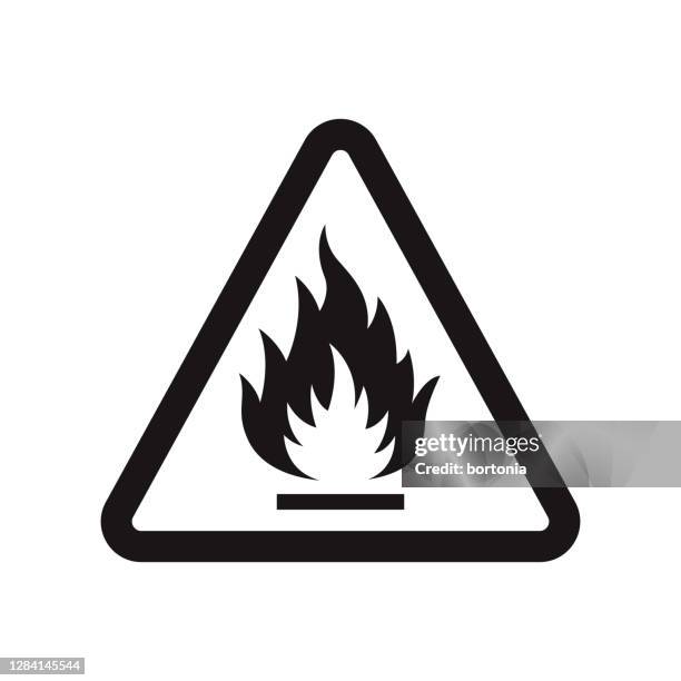 ilustraciones, imágenes clip art, dibujos animados e iconos de stock de icono inflamable sobre fondo transparente - inflamable