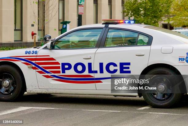 metro police cruiser, washington, d.c. - met police car stock pictures, royalty-free photos & images
