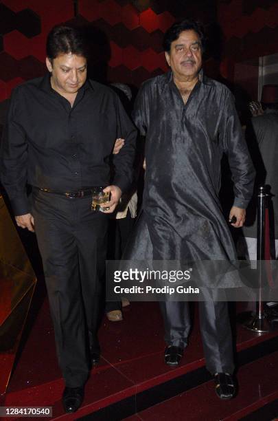 Shashi Ranjan and Shatrughan Sinha attend the Shabana Azmi's birthday celebration on September 18, 2010 in Mumbai, India
