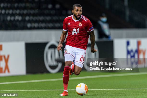 Jerome Sinclair of ZSKA Sofia runs with the ball during the UEFA Europa League Group A stage match between BSC Young Boys and CSKA-Sofia at Stade de...