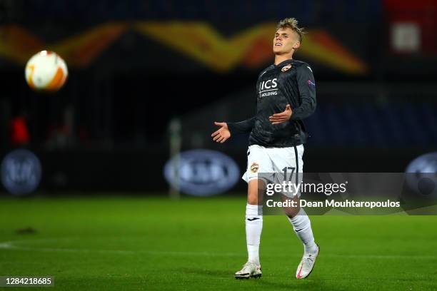 Arnor Sigurdsson of CSKA Moscow in action during the UEFA Europa League Group K stage match between Feyenoord and CSKA Moskva at De Kuip on November...