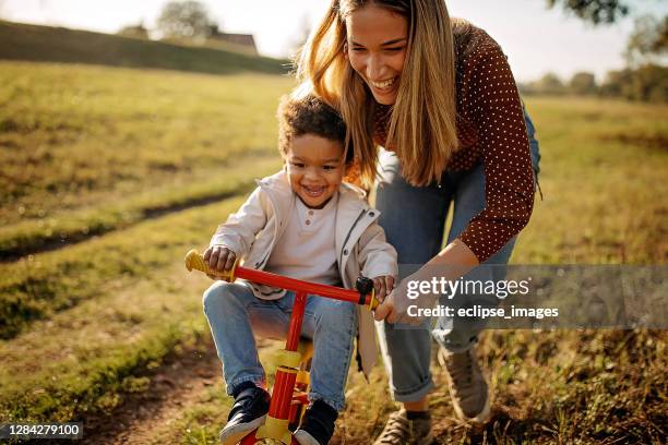 yes, you can - mom biking stock pictures, royalty-free photos & images