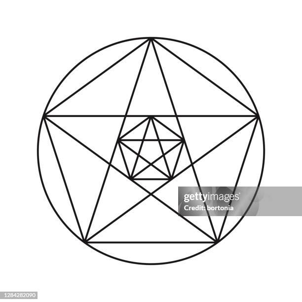 illustrazioni stock, clip art, cartoni animati e icone di tendenza di icona geometria sacra pentagramma su sfondo trasparente - pentacolo