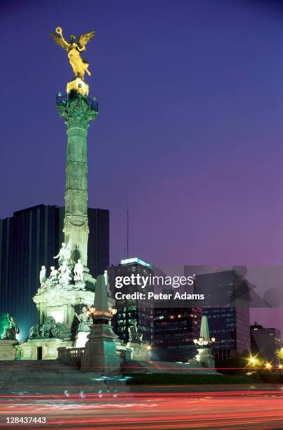 angel of independence at night, mexico - peter angel of stock pictures, royalty-free photos & images