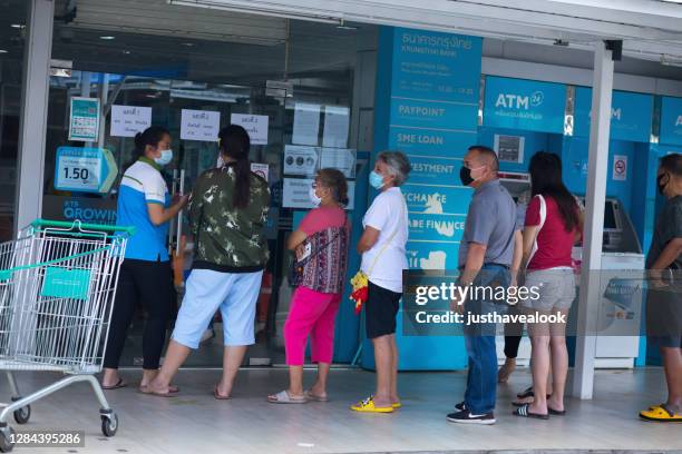 Row And Queue 6,887 Queue In Bank Stock Photos, High-Res Pictures, and Images - Getty ...