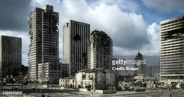 vernietigd stadsbeeld - building damage stockfoto's en -beelden