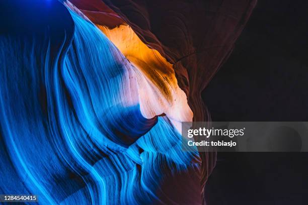 cañón de la ranura del antílope - slot canyon fotografías e imágenes de stock