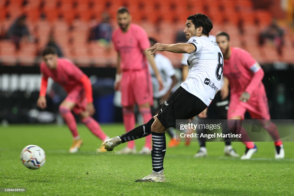 Valencia CF v Real Madrid - La Liga Santander