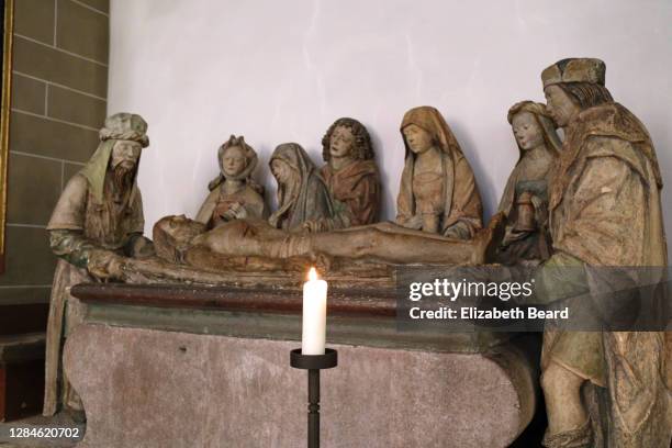 entombment of christ, essen minster - dom essen stock pictures, royalty-free photos & images