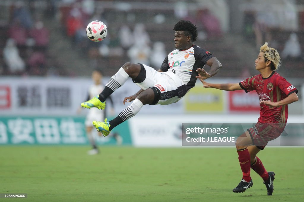 FC Ryukyu v Renofa Yamaguchi - J.League Meiji Yasuda J2