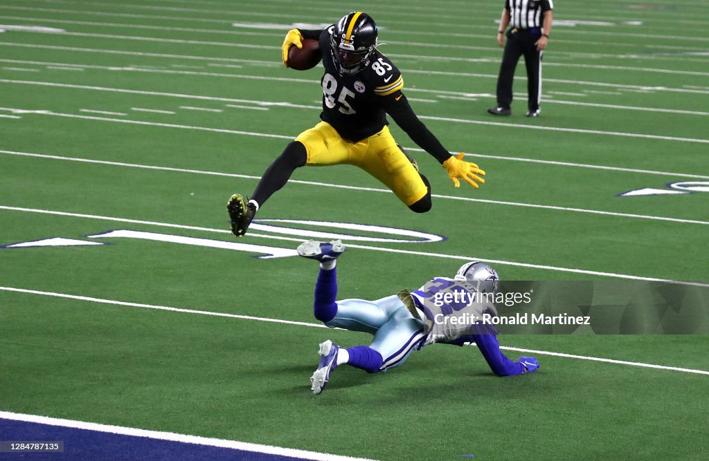 Pittsburgh Steelers v Dallas Cowboys