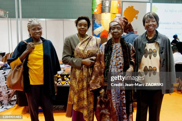 Les écrivains sénégalaises Ken Bugul, lauréate du Grand prix littéraire d'Afrique noire 1999, Rahmatou Seck Samb, lauréate du Grand Prix du président...