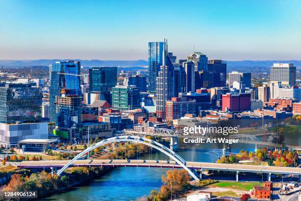 nashville, tennesee skyline - nashville cityscape stock pictures, royalty-free photos & images
