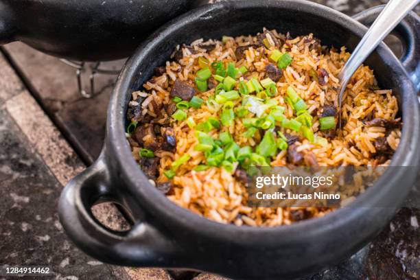 rice with meat - maria izabel - arroz carreteiro - culinary tradition stockfoto's en -beelden