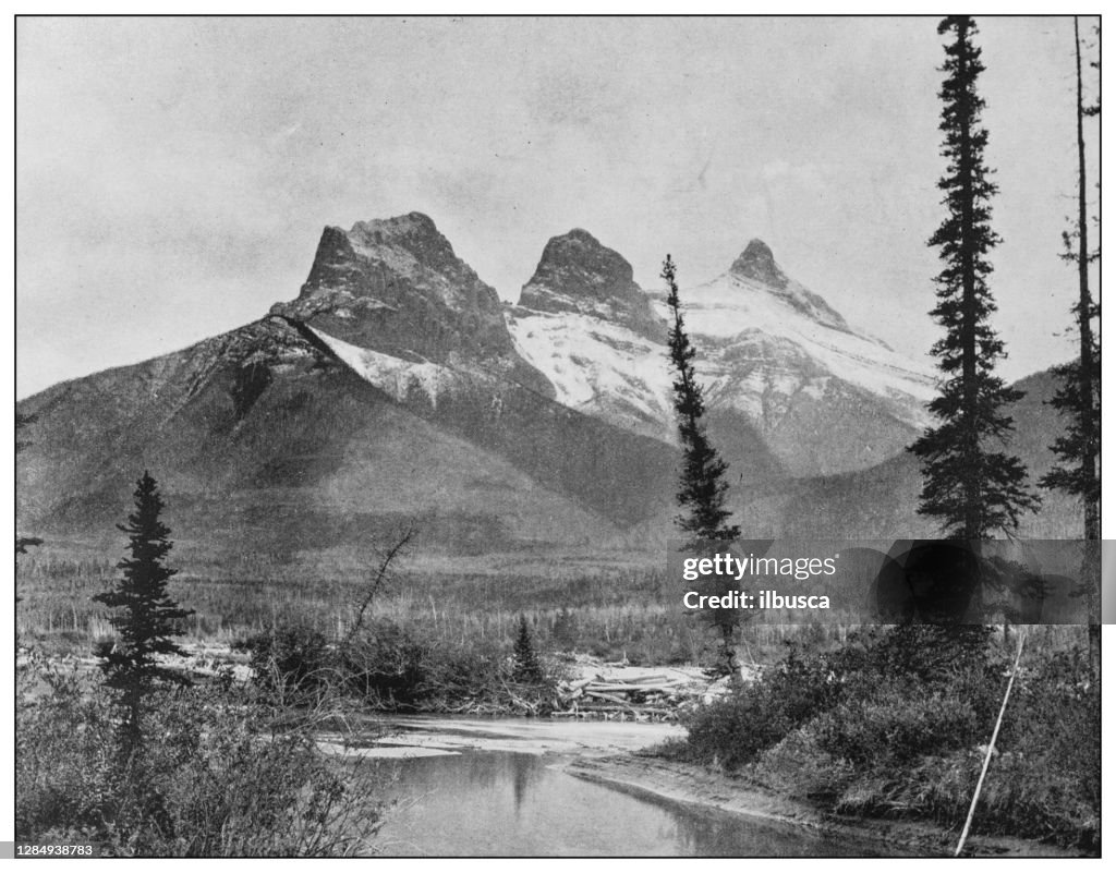 Antique black and white photo of the United States: The Three Sisters
