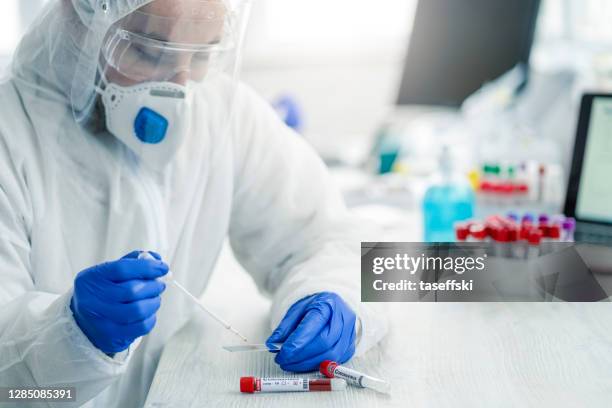 bluttest - hepatitis stock-fotos und bilder