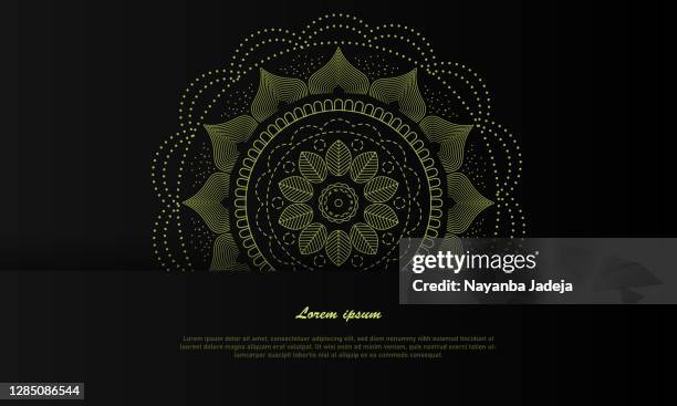 stockillustraties, clipart, cartoons en iconen met de patroonillustratie van de luxe - mandalas india