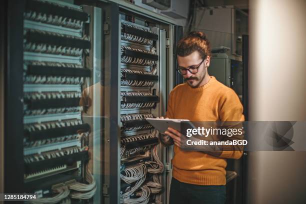 it support - data centre stock pictures, royalty-free photos & images