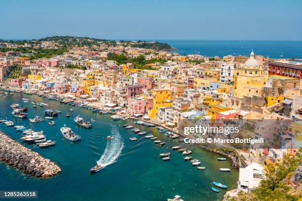 procida island high angle view, italy - milan vs napoli photos et images de collection