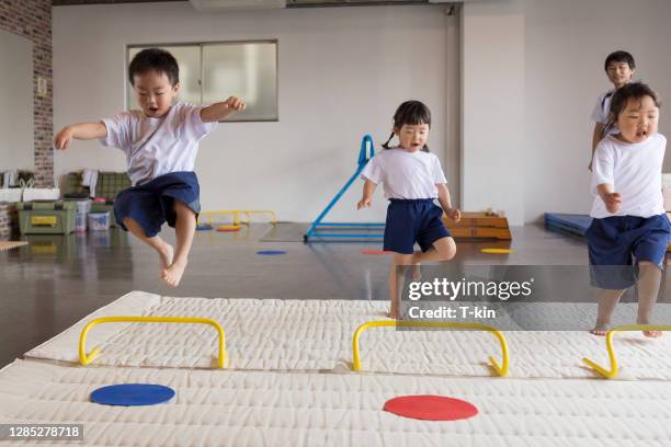 gymnastics school for japanese children - slab sided gymnastics vault stock pictures, royalty-free photos & images