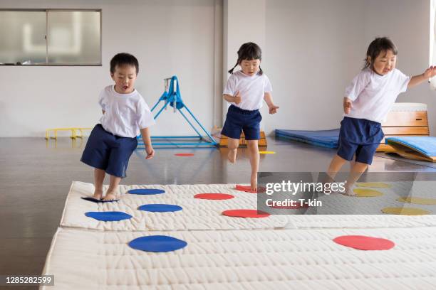 gymnastics school for japanese children - slab sided gymnastics vault stock pictures, royalty-free photos & images