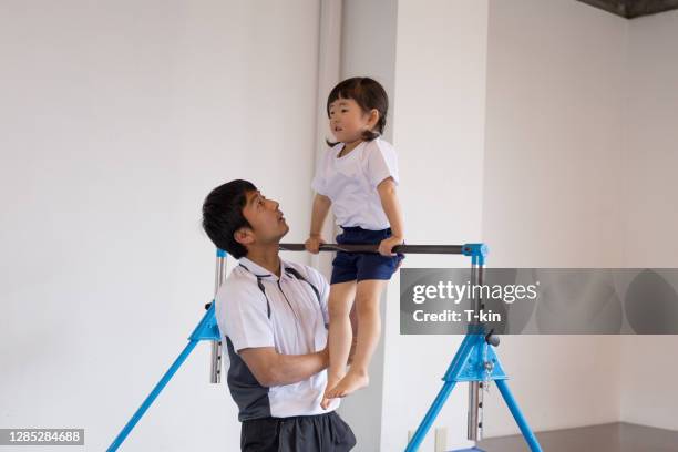 gymnastics school for japanese children - slab sided gymnastics vault stock pictures, royalty-free photos & images