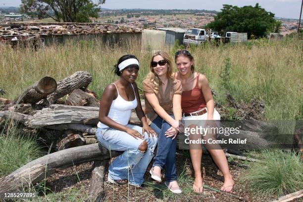 NTHE GIRLS VISIT A SETTLEMENT IN ZEVENFONTEIN, JOHANESBURG, WHICH IS THREATENED BY ILLEGAL EVICTION BY THE EXPENANDING LUXURY HOUSING DEVELOPMENT OF...