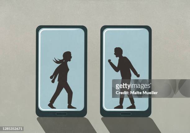 illustrazioni stock, clip art, cartoni animati e icone di tendenza di silhouette of couple fighting on smart phone screens - sfida