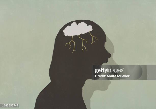 profile silhouette screaming woman with storm cloud in head - verärgert stock-grafiken, -clipart, -cartoons und -symbole