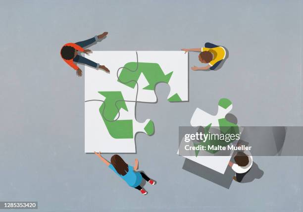 team finishing recycling symbol jigsaw puzzle with missing piece - jigsaw piece点のイラスト素材／クリップアート素材／マンガ素材／アイコン素材