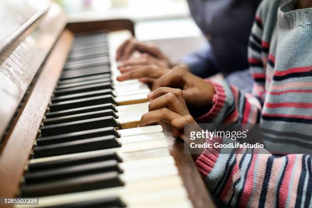 piano lektion - klassisk musiker bildbanksfoton och bilder