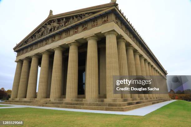 centennial parks parthenon structure - nashville parthenon stock pictures, royalty-free photos & images