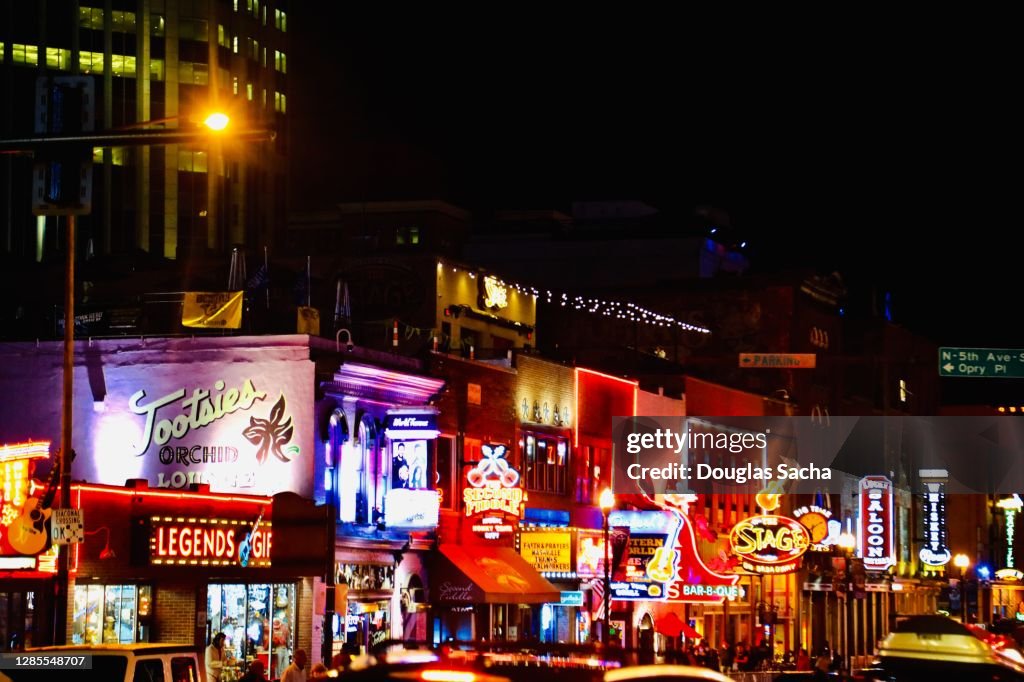 Night life on Honky Tonk Highway in Nashville