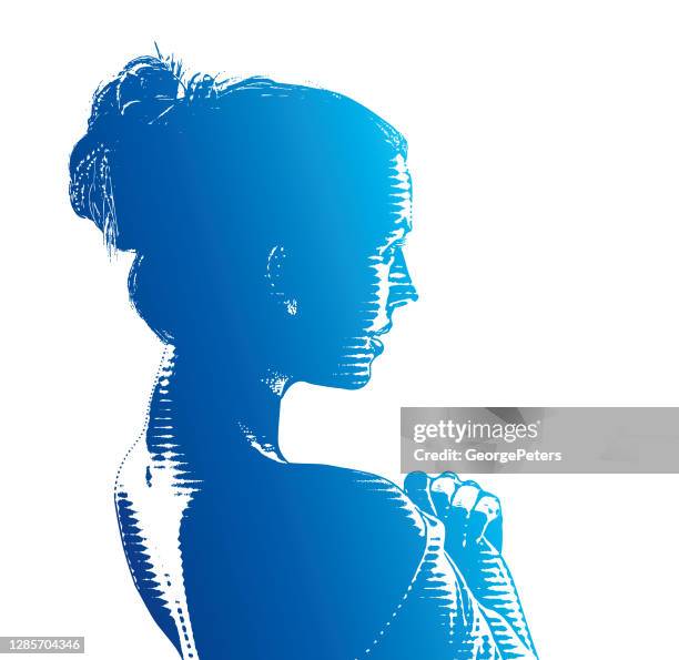 gravur silhouette der sinnlichen frau - messy bun stock-grafiken, -clipart, -cartoons und -symbole