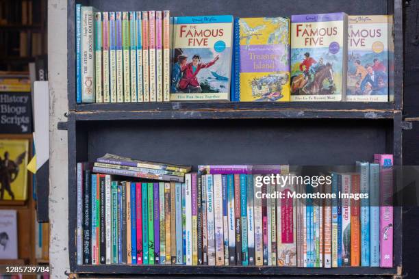 children's books in camden lock, london - continental_shelf stock pictures, royalty-free photos & images