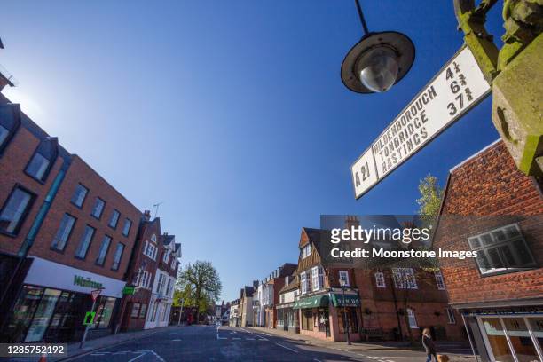 road sign in sevenoaks high street, england - sevenoaks stock pictures, royalty-free photos & images