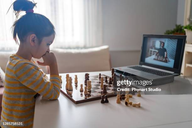 Cyber Chess - Fotografias e Filmes do Acervo - Getty Images