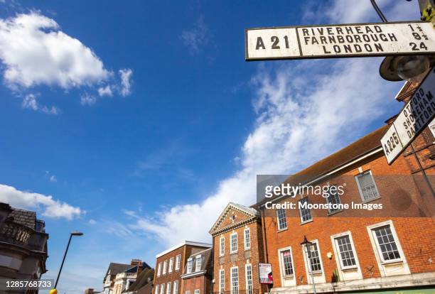 sevenoaks road sign in kent, england - farnborough stock pictures, royalty-free photos & images
