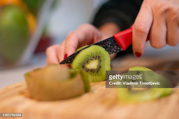 kiwi - fruto tropical - fotografias e filmes do acervo