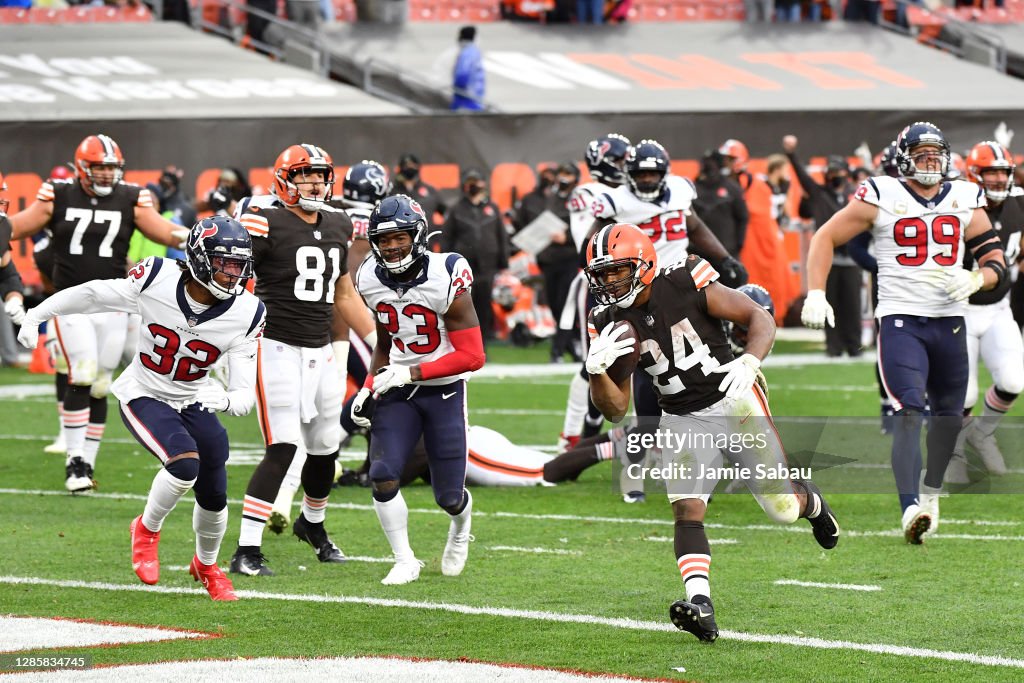 Houston Texans v Cleveland Browns