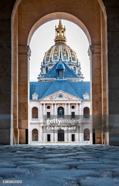 the invalides entrance - hotel des invalides stock pictures, royalty-free photos & images