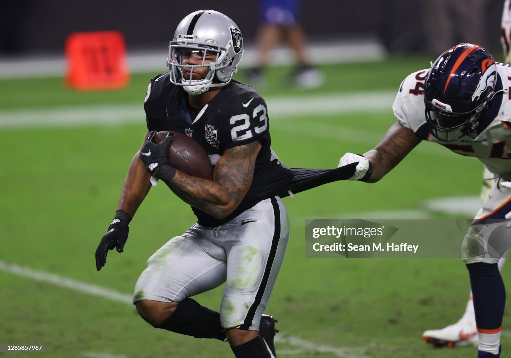Denver Broncos v Las Vegas Raiders