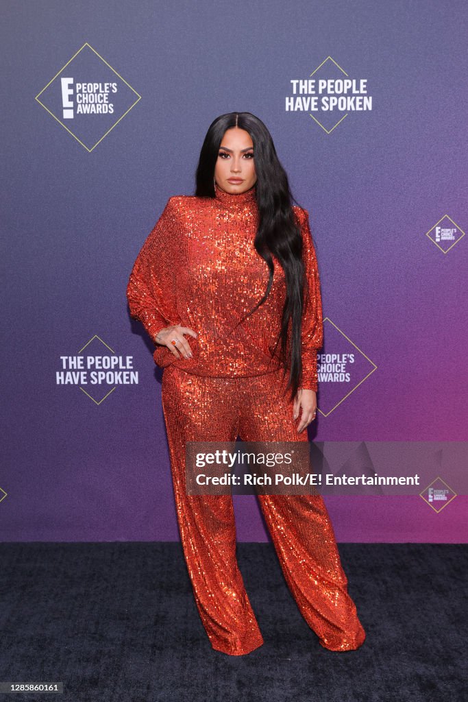 2020 E! People's Choice Awards - Red Carpet