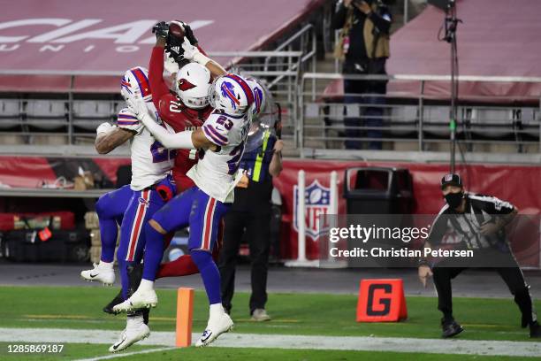 Wide receiver DeAndre Hopkins of the Arizona Cardinals catches the game winning 43-yard touchdown over Micah Hyde, Jordan Poyer and Tre'Davious White...